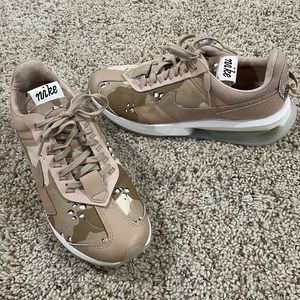 Air Max PreDay SE Tan/Dessert Camo/White Style #DC2312-200 Women’s Sz 9.5